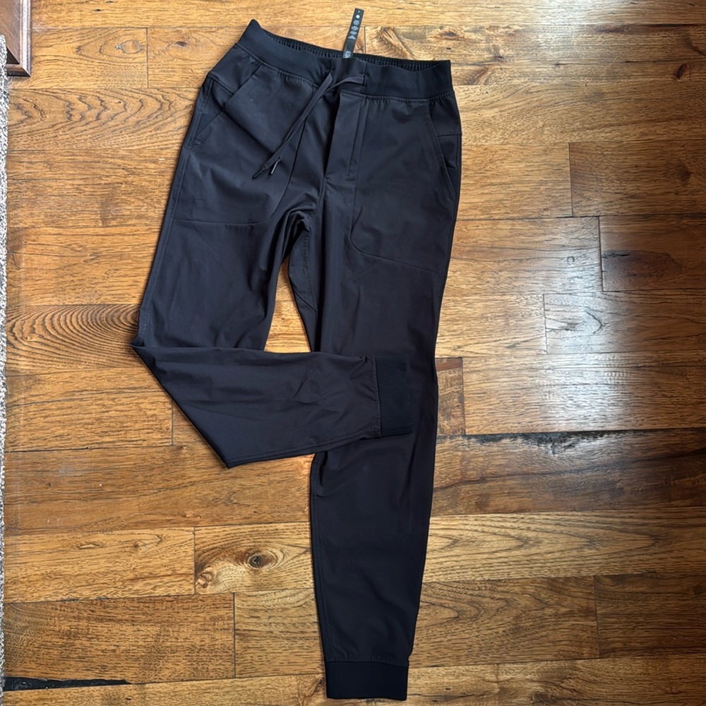 Black lululemon joggers